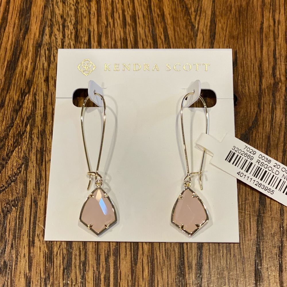NWT Kendra Scott Gold & Rose Quartz Carinne Drop